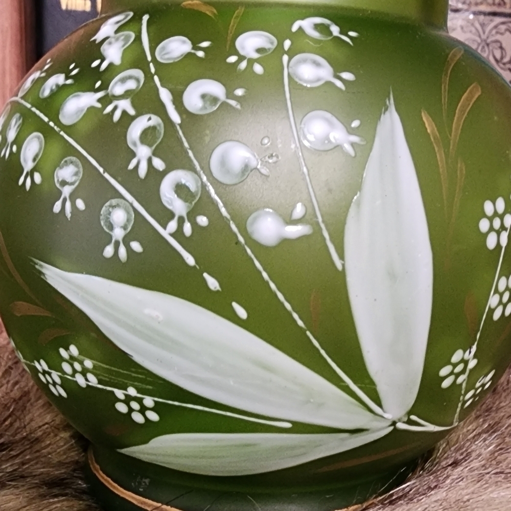 Victorian Bohemian Glass Vase Green Ruffled Edge Lily Of The Valley Handpainted - Picture 2 of 8